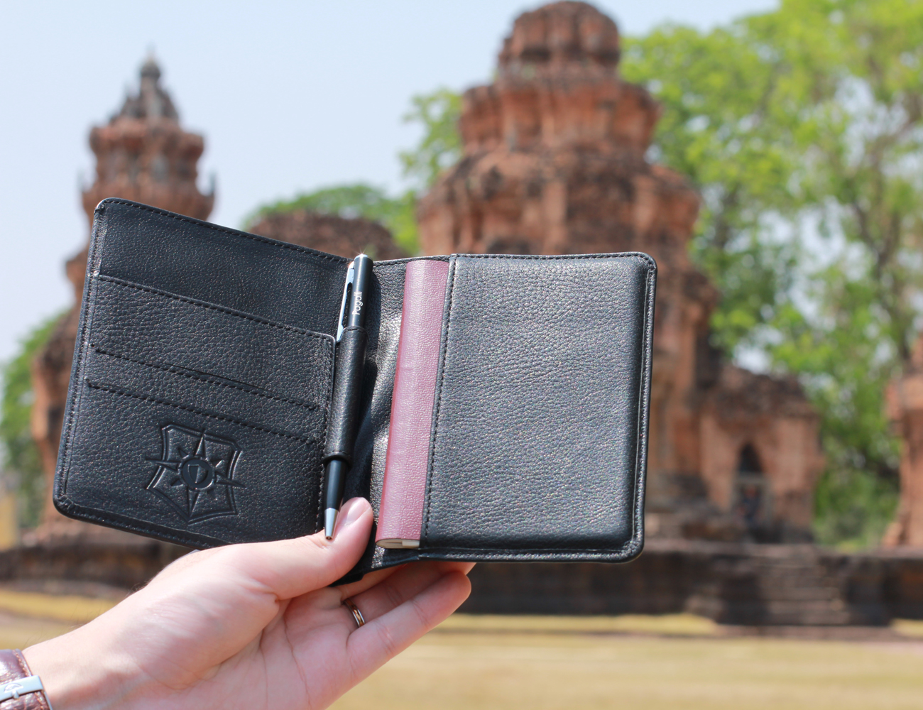 I.D. Theft Protection Perfection with ‘Pagalli’ Fine Leather Wallets
